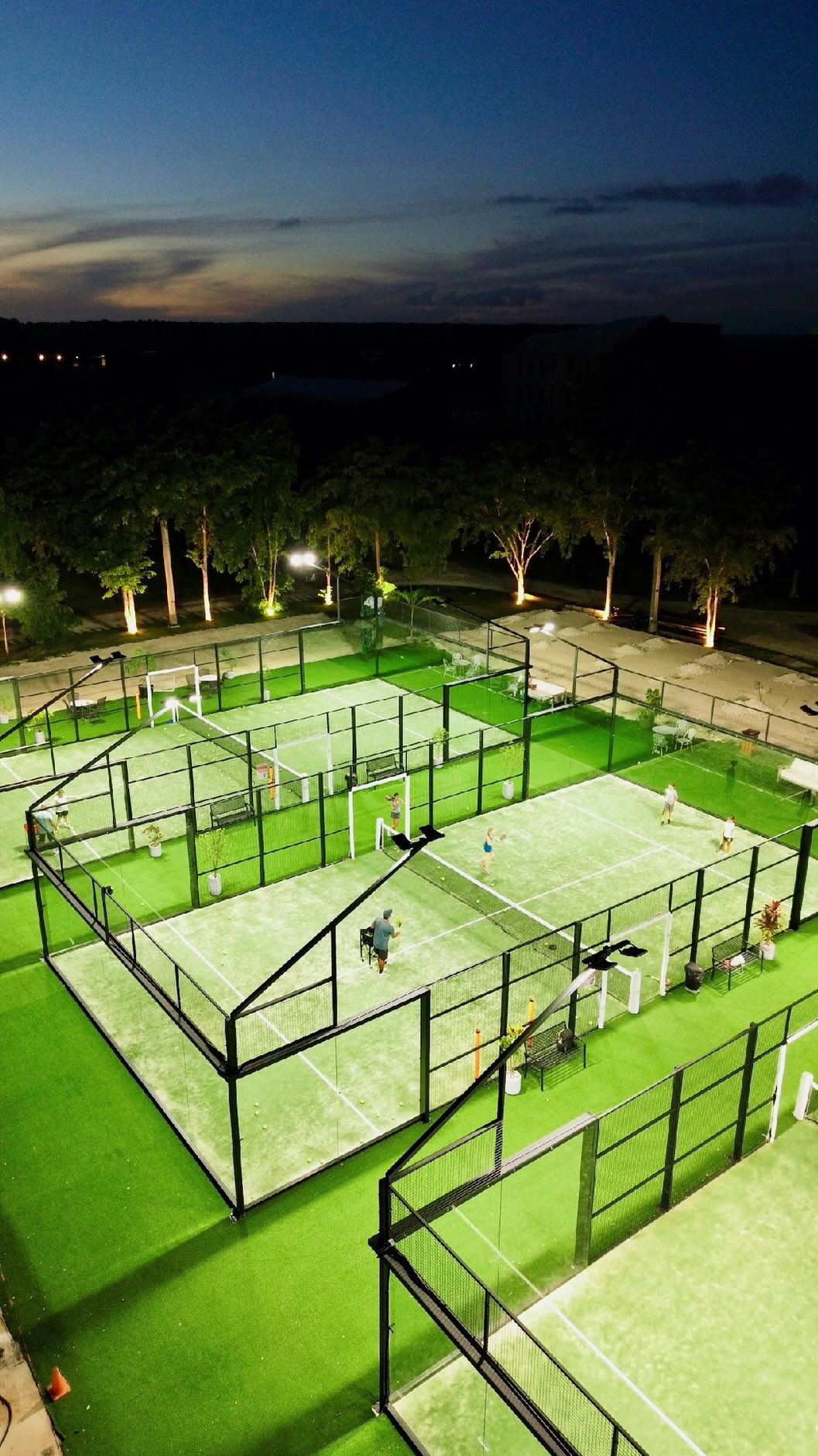 Padel at Los Establos / The Fields